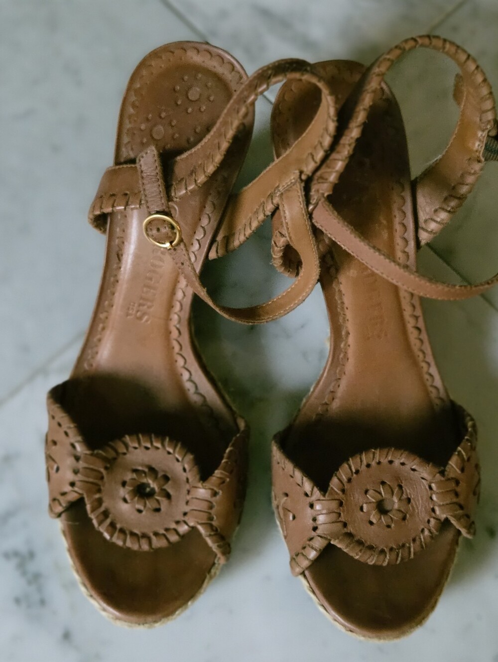 Jack Rogers Clare  Medalion Carmel Brown Leather Wedge Sandals 8 - Picture 3 of 8
